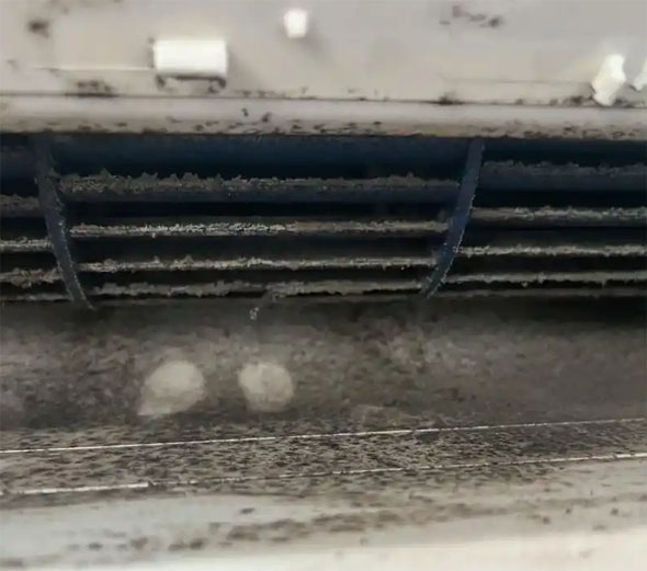 运城空调吹的风有股烧焦味是怎么回事